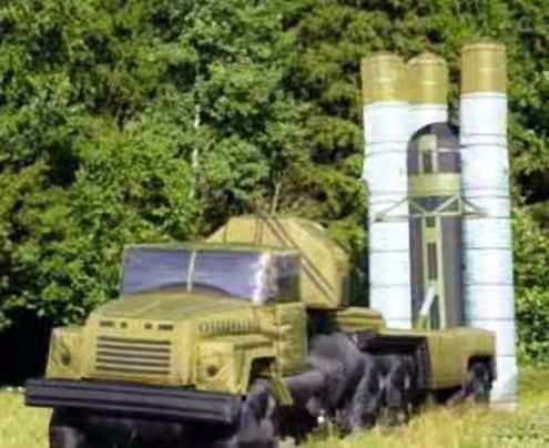 吐鲁番军用大型导弹发射车